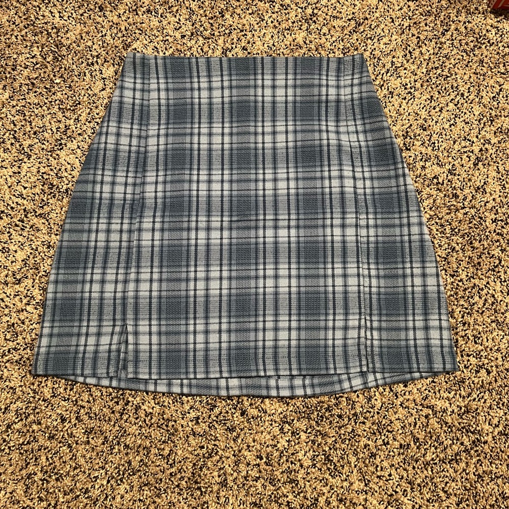 Brandy Melville Women’s size small plaid skirt